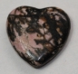 Preview: 1 Herz Naturstein Rhodonit ca. 20 mm x 20 mm x 6 mm