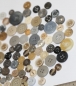 Preview: ca. 50 g Knöpfe aus Kunststoff hellgrau-beige Mix verschiedene Größen und Formen
