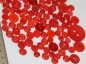 Preview: ca. 50 g Knöpfe aus Kunststoff rot Mix verschiedene Größen und Formen
