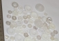Preview: ca. 50 g Knöpfe aus Kunststoff weiß-transparent Mix verschiedene Größen und Formen