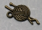 Preview: 1 Anhänger Charm Wollknäuel aus Metall bronzefarben ca. 11 mm x 24 mm
