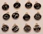 Preview: 1 Anhänger Sternzeichen Tierkreiszeichen aus Metall schwarz gold ca. 11 mm