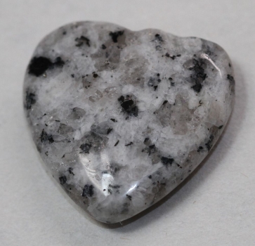 1 Herz Naturstein Feldspat ca. 20 mm x 20 mm x 6 mm