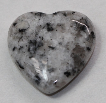 1 Herz Naturstein Feldspat ca. 20 mm x 20 mm x 6 mm