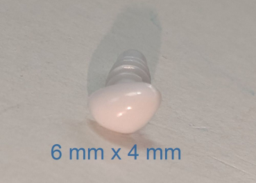 Preview: Sicherheitsnase dreieckig hart weiß mit Sicherheitsscheibe 6 mm