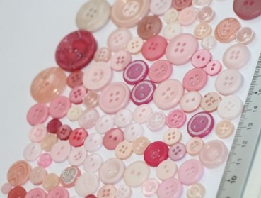 ca. 50 g Knöpfe aus Kunststoff rosa Mix verschiedene Größen und Formen