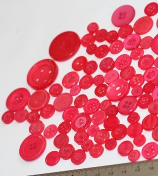 ca. 50 g Knöpfe aus Kunststoff pink Mix verschiedene Größen und Formen