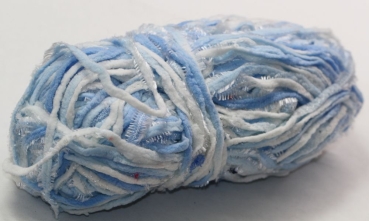 Wolle Belinda Effekt-Strickgarn 48 g 71 % Polyamid 29 % Polyester hellblau weiß Rest
