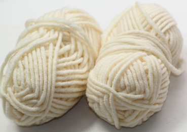 Wolle "Bonnie" Mützengarn creme 89 g 70 % Polyacryl 30 % Wolle Rest