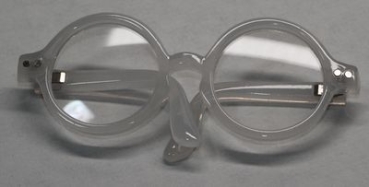 Brille 9 cm weiß Kunststoff halbtransparent klare Gläser für Teddies oder Puppen Accessoire Requisite
