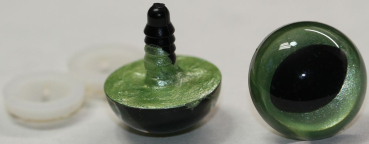 Preview: 1 Paar Katzenaugen Drachenaugen Sicherheitsaugen hellgrün metallic