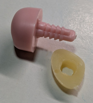 Preview: Sicherheitsnase 18,5 mm x 16 mm Schwein hart rosa mit Sicherheitsscheibe