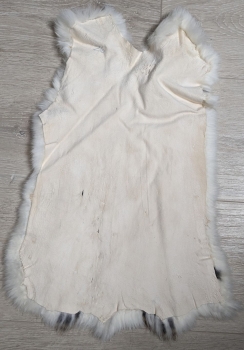 Kaninchenfell weiß mit braunen Flecken Nr. 26