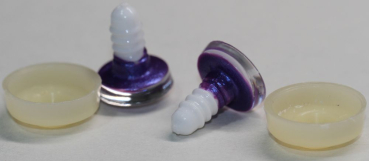 Preview: 1 Paar Sicherheitsaugen trapezoid 16 mm purpur metallic weiße Pupille Schielaugen