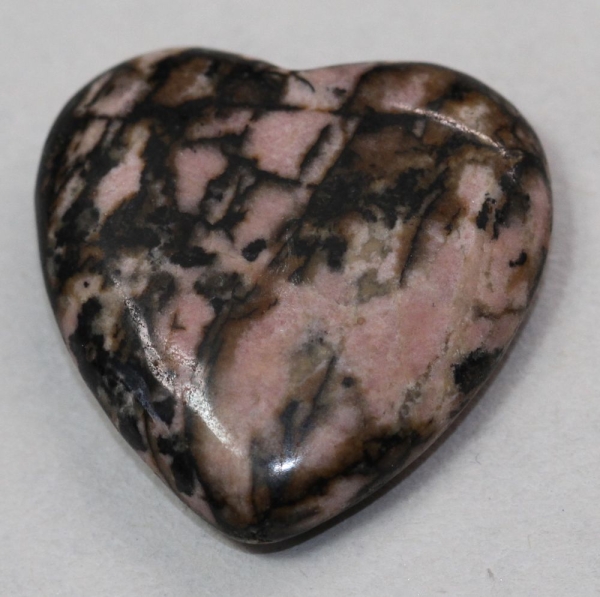 1 Herz Naturstein Rhodonit ca. 20 mm x 20 mm x 6 mm