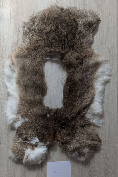 Kaninchenfellreste wie auf den Fotos zu sehen Nr. 13