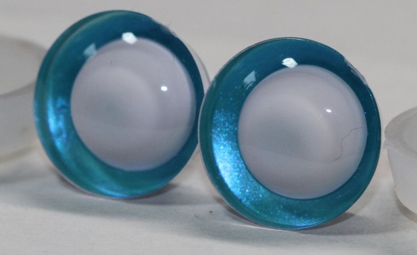 1 Paar Sicherheitsaugen trapezoid grün blau Prisma Color 16 mm weiße Pupille