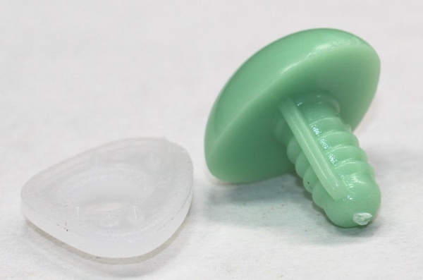 Sicherheitsnase 18 mm dreieckig hart hellgrün mit Sicherheitsscheibe