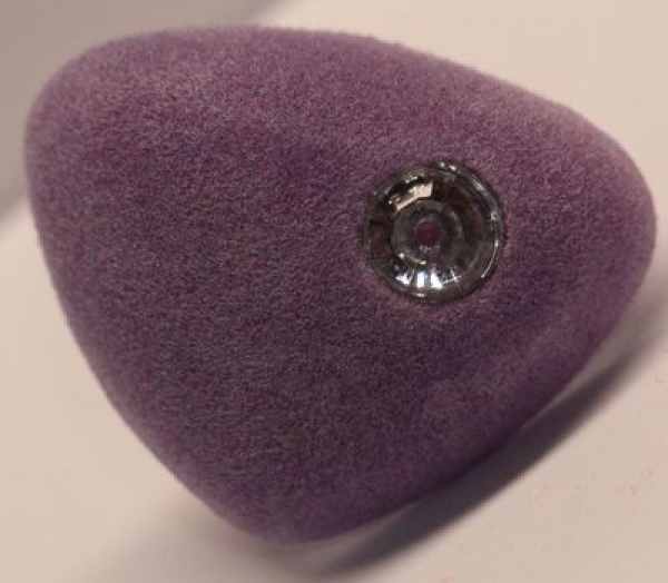 Sicherheitsnase dreieckig beflockt Flieder 27 mm mit Glitzerstein und Sicherheitsscheibe