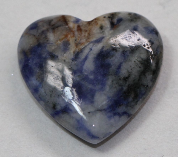 1 Herz Naturstein Sodalith ca. 20 mm x 20 mm x 6 mm