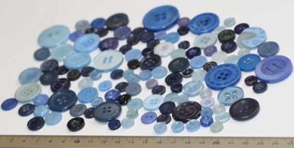 ca. 50 g Knöpfe aus Kunststoff Blautöne Mix verschiedene Größen und Formen