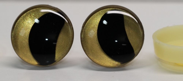 1 Paar Sicherheitsaugen trapezoid 25 mm gold metallic gebogene Pupille Schaf Mond