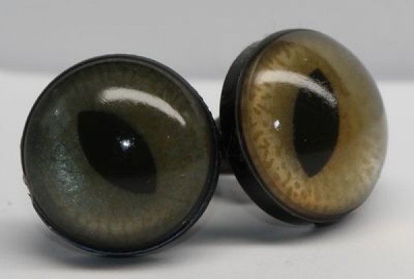 1 Paar 16 mm Sicherheitsaugen mittlere geschlitzte Pupillen grünblau schimmernd verschiedenfarbige Iris