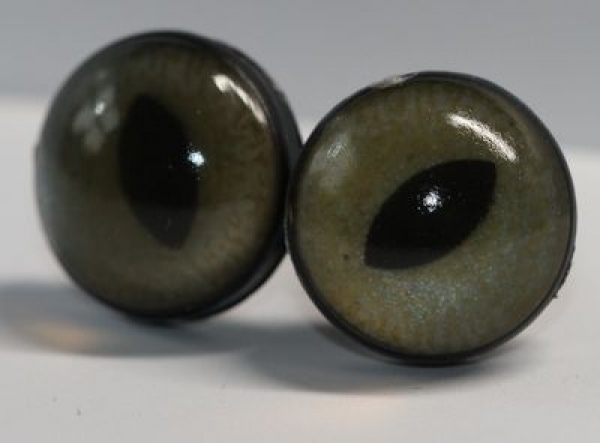 1 Paar 16 mm Sicherheitsaugen mittlere geschlitzte Pupillen grünblau schimmernd verschiedenfarbige Iris