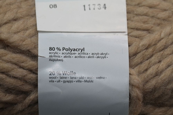 Wolle Alaska  90 g 80 % Polyester 20 % Wolle beige Rest