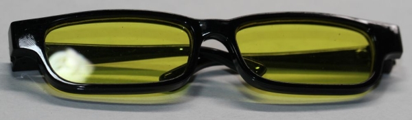 Brille 9 cm Kunststoff schwarz Gläser gelb für Teddies oder Puppen Accessoire Requisite