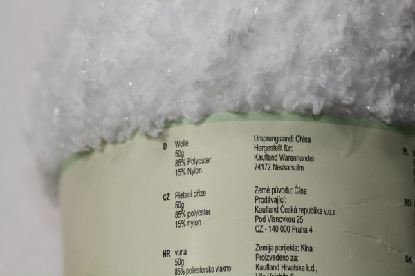 Wolle Chenille weiß Glitzer 50 g 85 % Polyester 15 % Nylon Restposten Sonderpreis