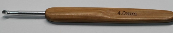 1 Häkelnadel 4 mm Metall mit Holzgriff Bambus Farbe dunkelbraun