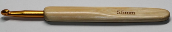 1 Häkelnadel 5,5 mm Metall mit Holzgriff Bambus Farbe hellbraun