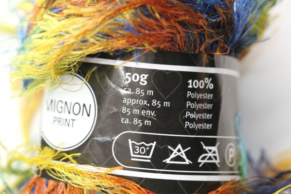 Wolle Mignon 50 g 100 % Polyester Farbe bunt