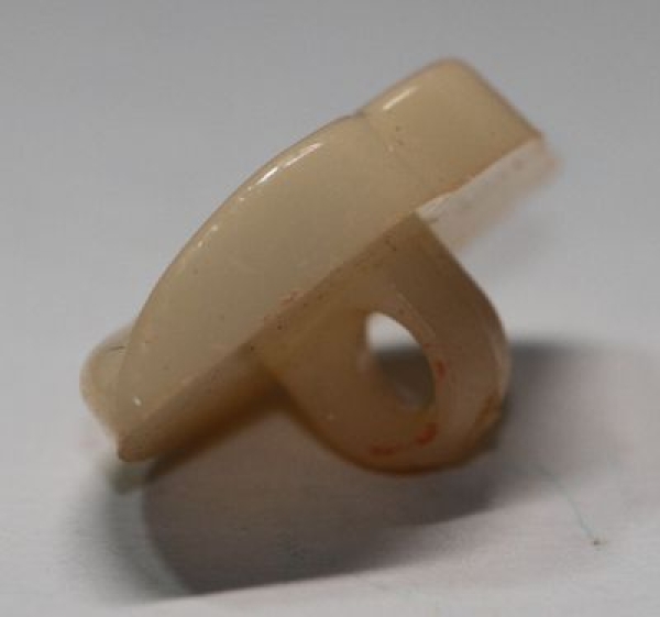 1 Mund hellbeige zum Annähen 13 mm x 25 mm