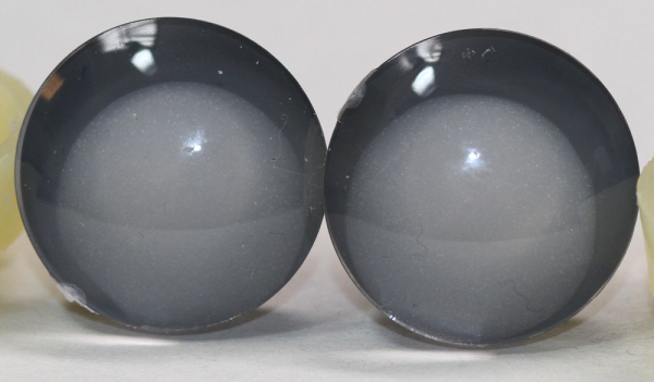 1 Paar Sicherheitsaugen Schielaugen trapezoid 20 mm grau nachtleuchtende Pupille