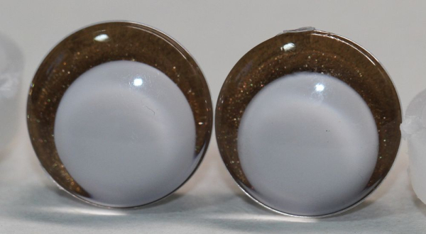 1 Paar Sicherheitsaugen trapezoid 14 mm braun metallic weiße Pupille Schielaugen