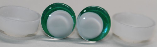 1 Paar Sicherheitsaugen trapezoid 14 mm grün metallic weiße Pupille Schielaugen