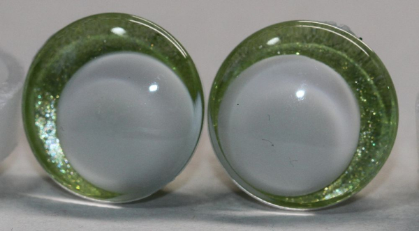 1 Paar Sicherheitsaugen trapezoid 14 mm hellgrün metallic weiße Pupille Schielaugen