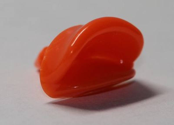 Sicherheitsnase 24 x 13 mm Schnabel hart orange glänzend mit Sicherheitsscheibe