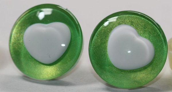 1 Paar Sicherheitsaugen trapezoid 25 mm spring green metallic herzförmige Pupille weiß