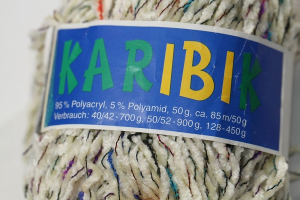Wolle Karibik Chenille 50 g 95 % Polyacryl 5 % Polyamid Farbe creme
