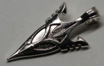 1 Anhänger Charm Pfeilspitze aus Metall silberfarben ca. 46 mm x 23 mm